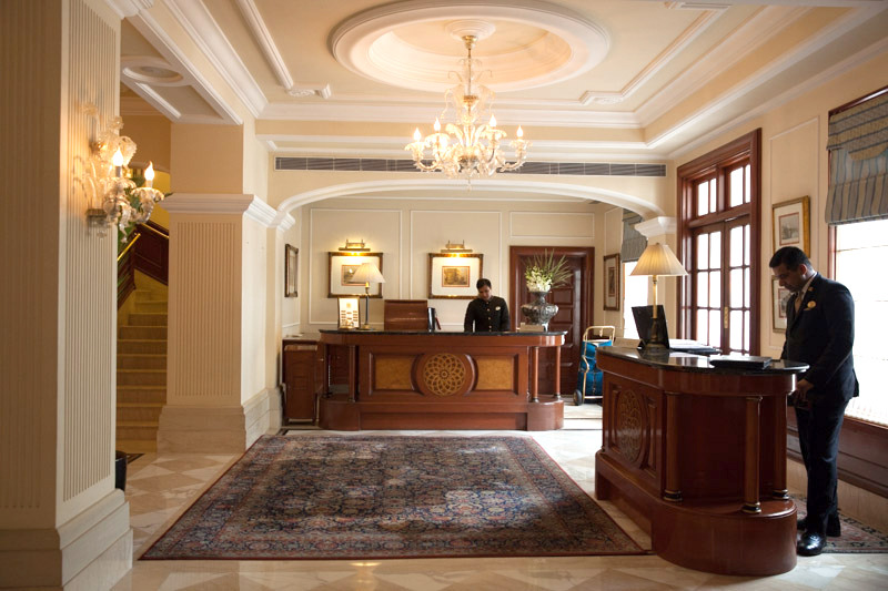 INTERIORS & HOTE